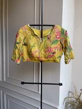 Urika Blouse
