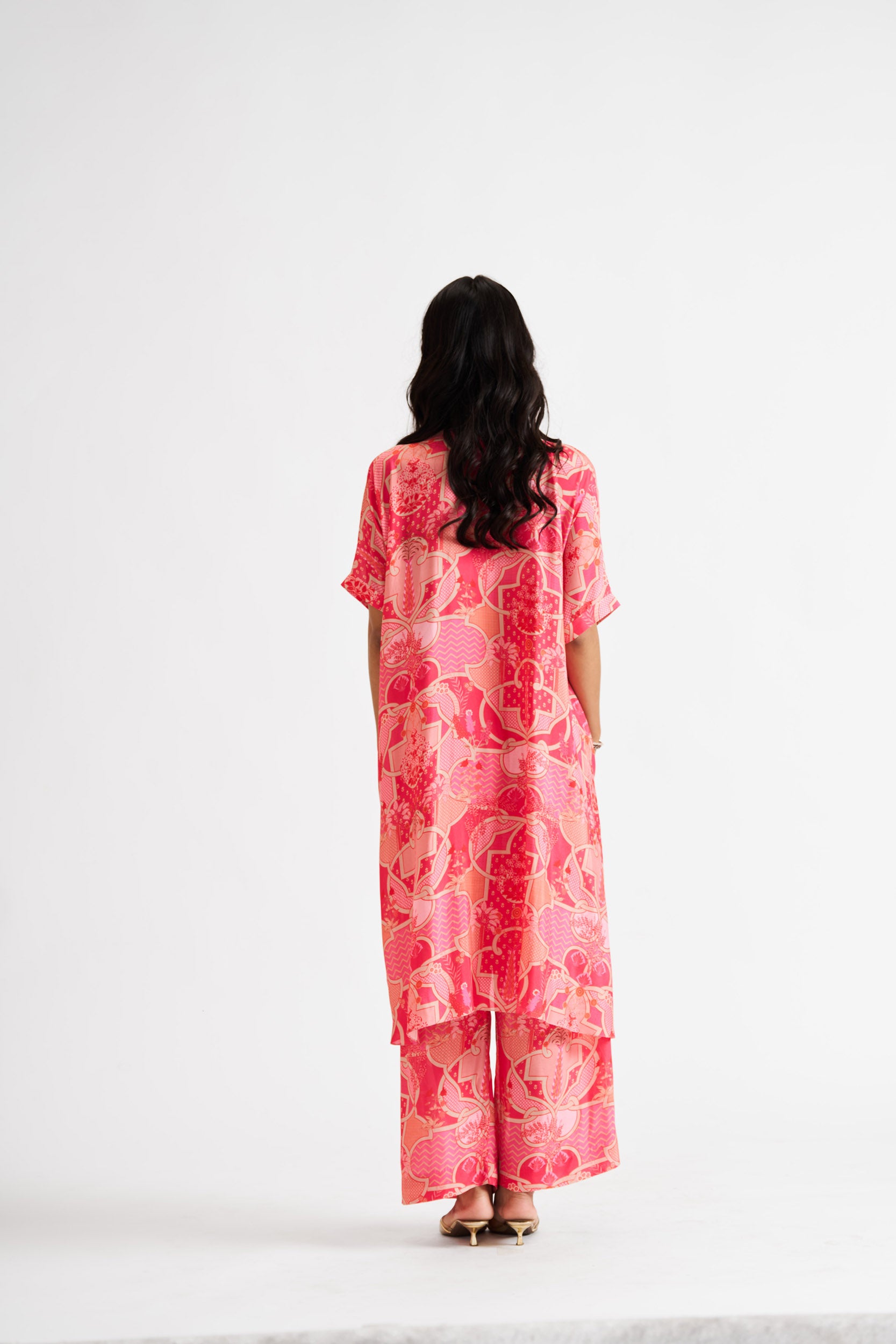 Zelina-Pink Relaxed Abstract Allover Kurta Set