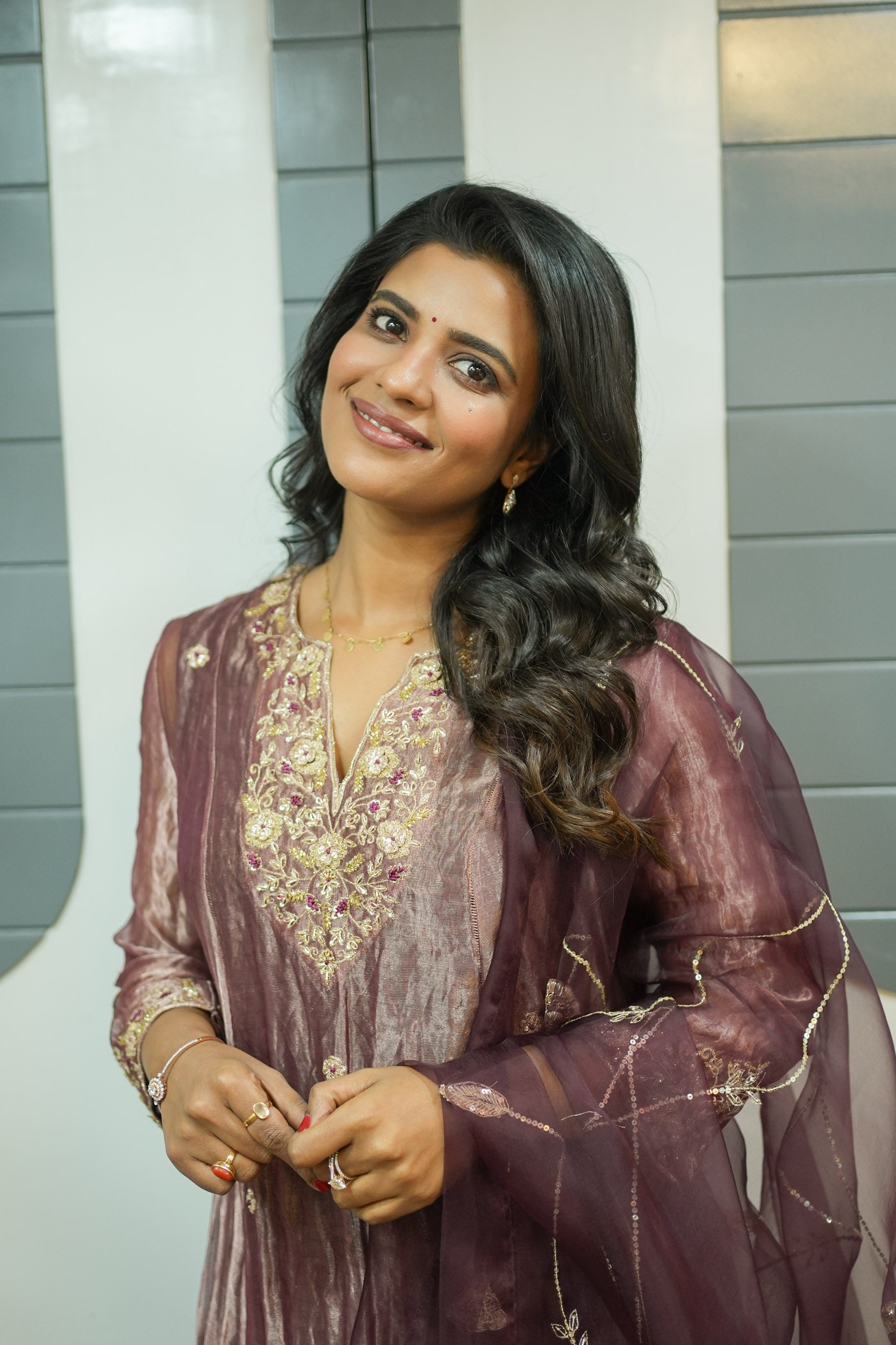 Mariam Plum Kurti Set With Dupatta | Aishwarya Rajesh