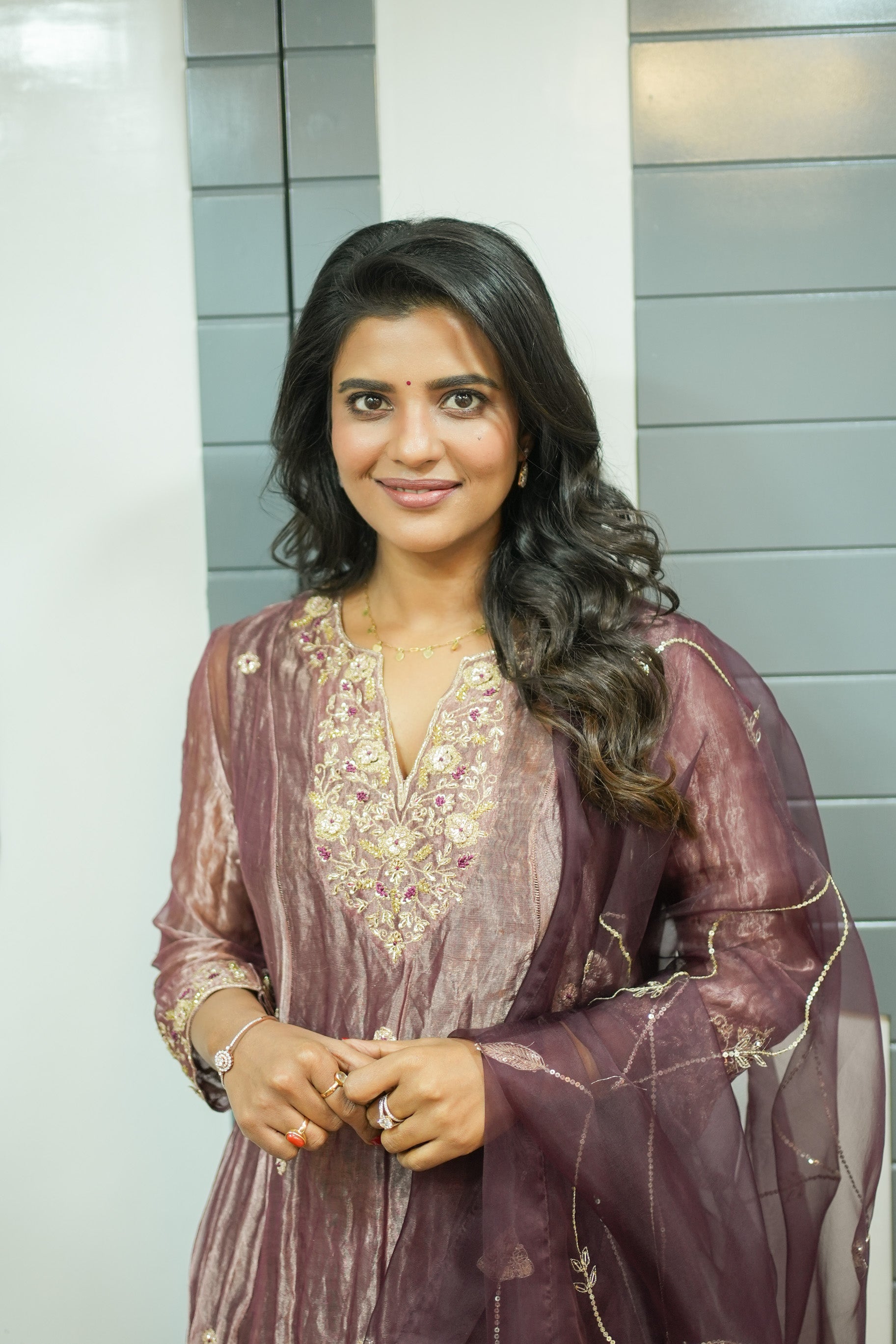 Mariam Plum Kurti Set With Dupatta | Aishwarya Rajesh