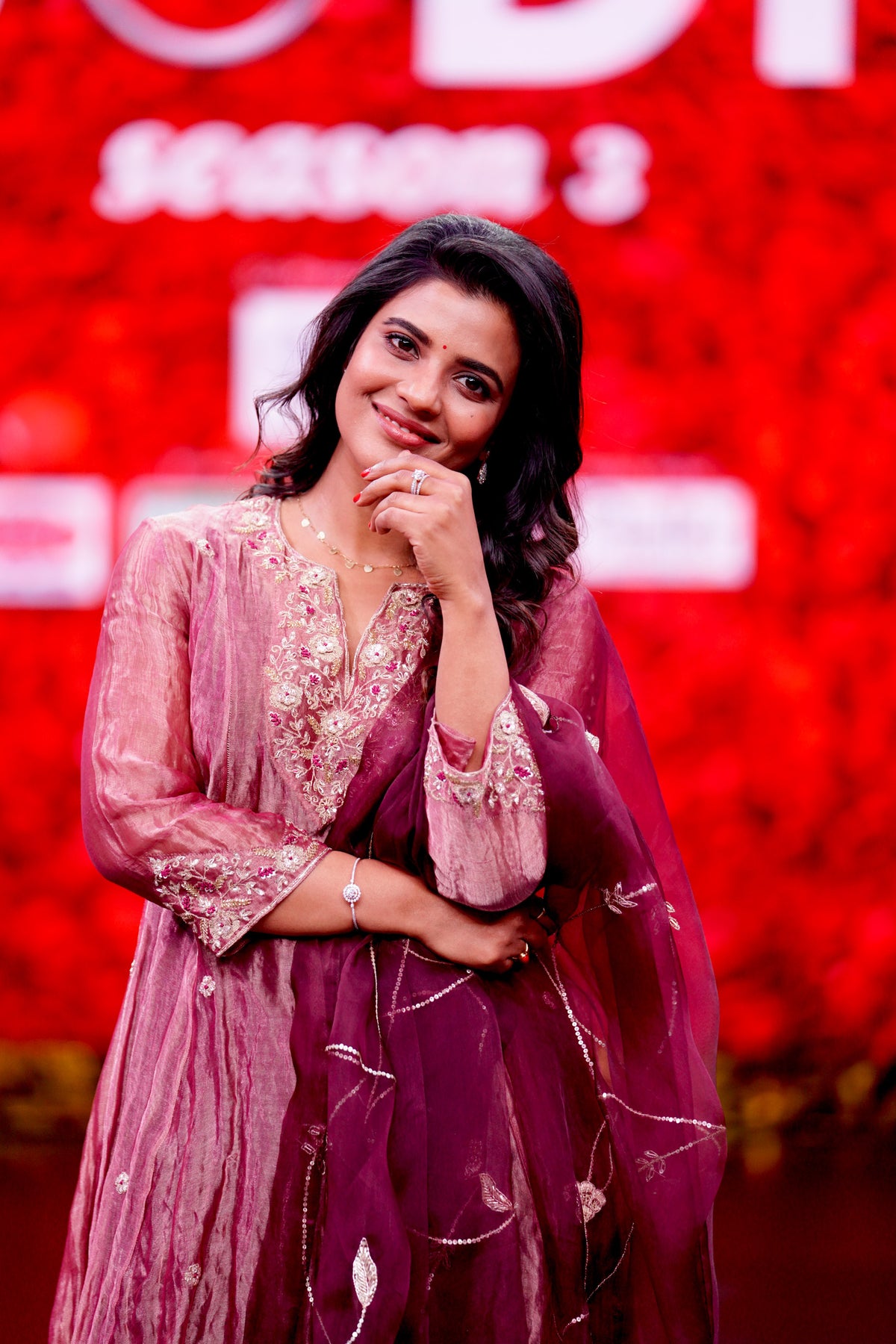 Mariam Plum Kurti Set With Dupatta | Aishwarya Rajesh