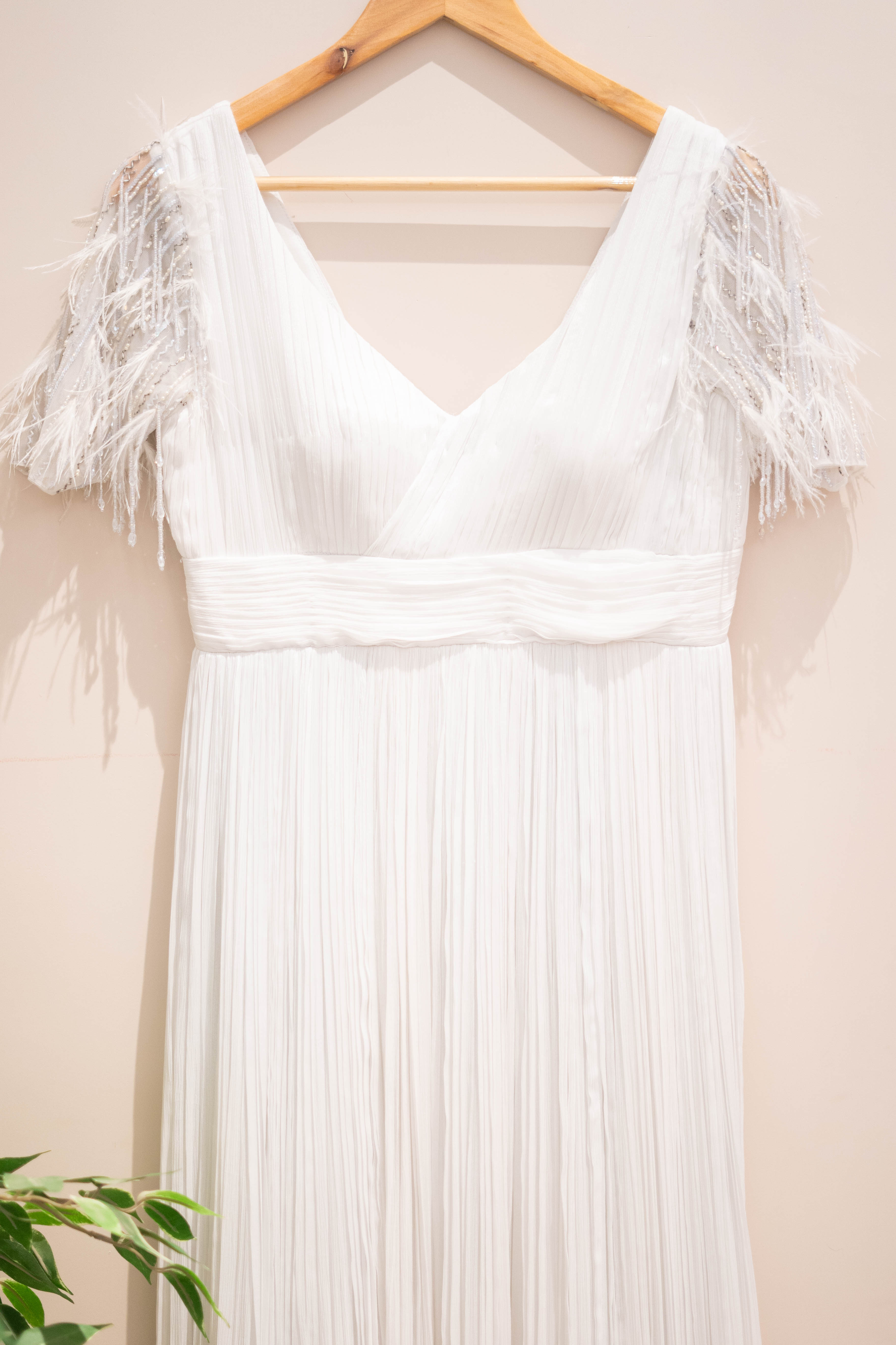 DS - white pleatted dress
