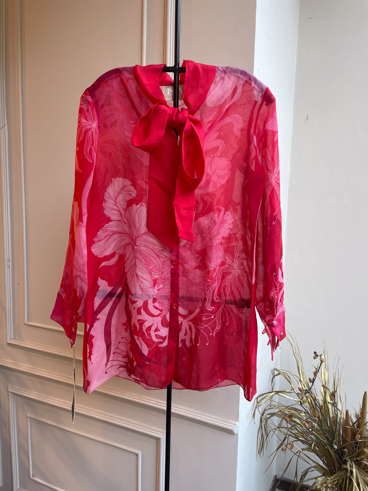 Laura-Red Floral Bow Top