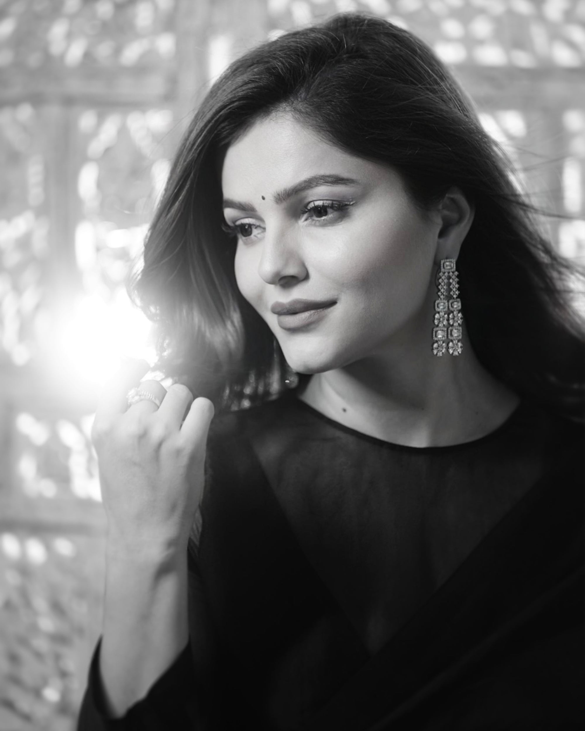 Mona Saree With Blouse - Black | Rubina Dilaik